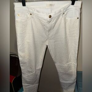 White jeans with pattern